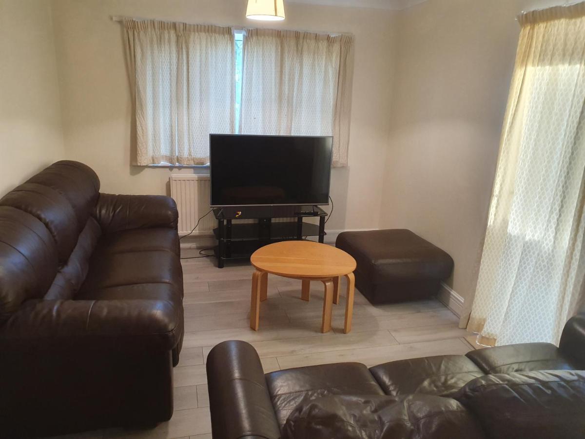 Villa Elegant House 10 Minutes Walk To Wembley Stadium London Exterior foto