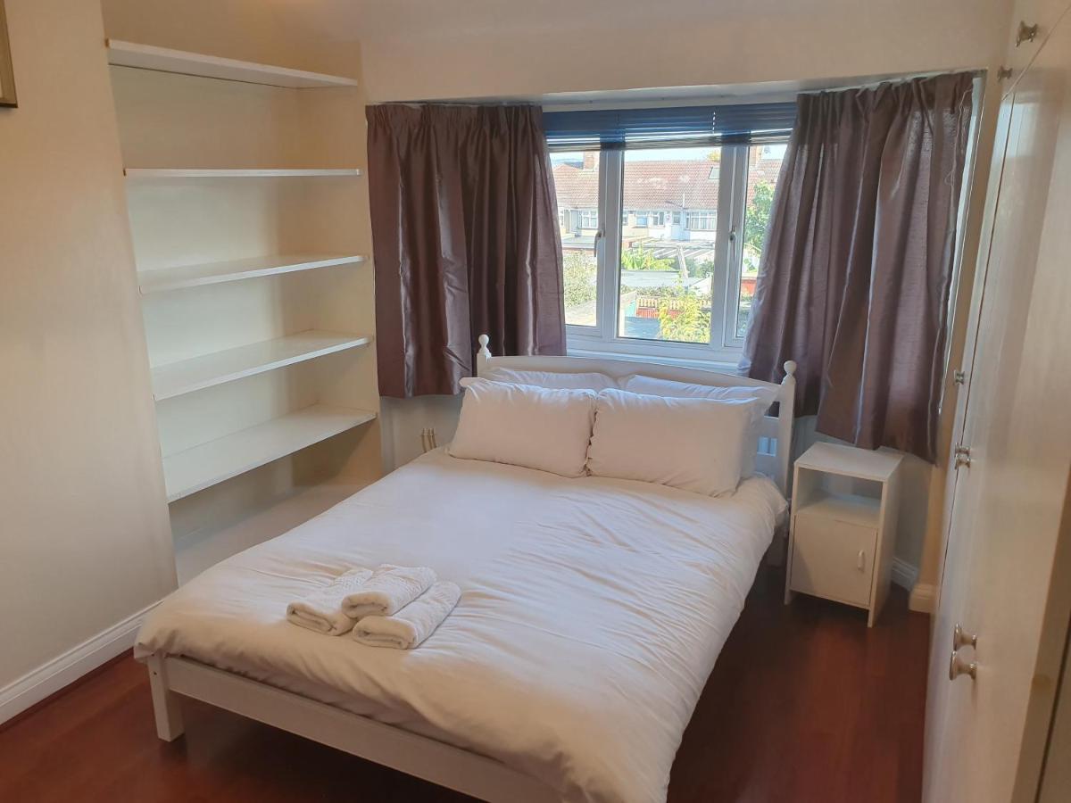 Villa Elegant House 10 Minutes Walk To Wembley Stadium London Exterior foto